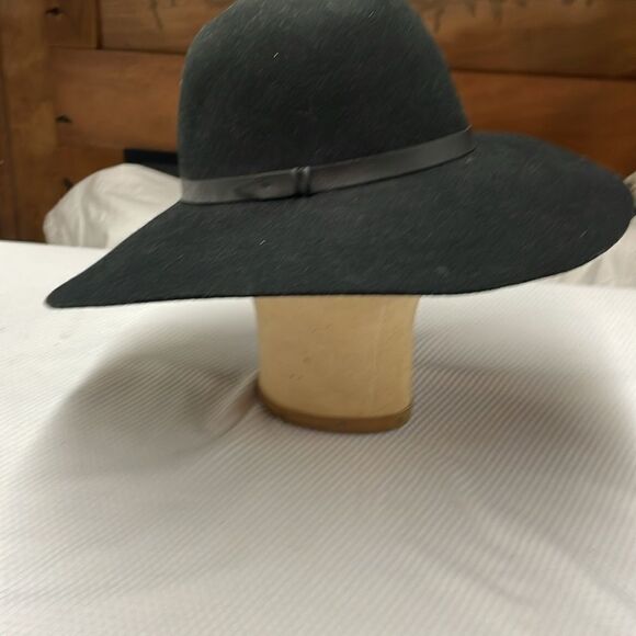 NWT Beautiful Nordstrom Wool Adjustable Fit Hat - Picture 4 of 12